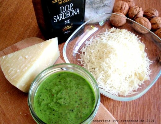 Pesto genovese - italienischer Klassiker - Pesto genovese - ursprünglich mit Pecorino sardo zubereitet