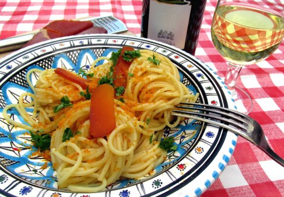 Spaghetti Bottarga - Spaghetti Bottarga mit Bottarga di Muggine