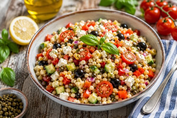 Fregola Salat mediterran – perfektes Sommerrezept - Fregola Salat mediterran | Sommerrezept mit Fregola Sarda